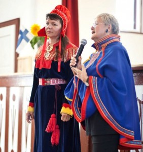 553909_192927947505780_576453878_n