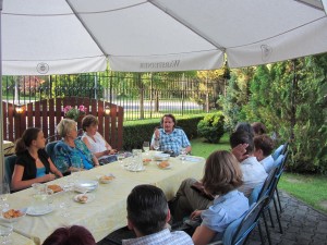 774719_394127737347549_1429071673_o